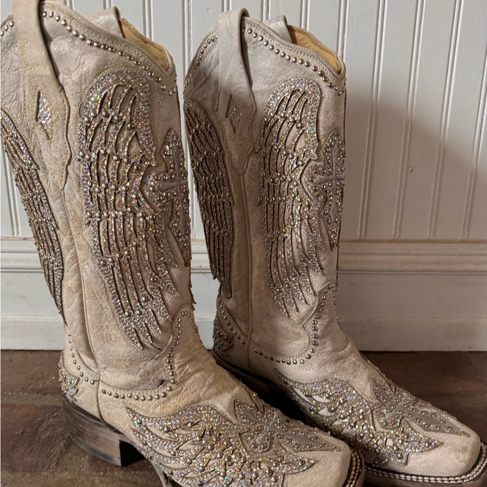Cream and Silver Heeled Corral Boots - Picture 3 of 6